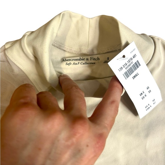 NWT Abercrombie & Fitch Asymmetrical Mesh Mock Neck Long Sleeved Bodysuit small - Picture 4 of 9